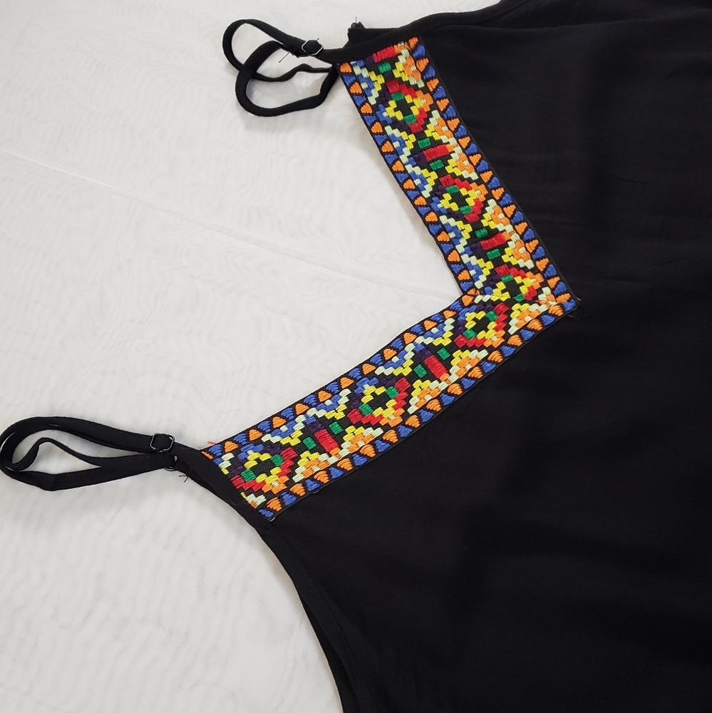 V-neck Cami - Picture 3 of 11